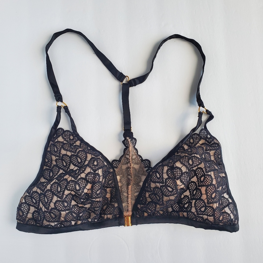 NWT Victoria's Secret Black & Cream Heart Bralette